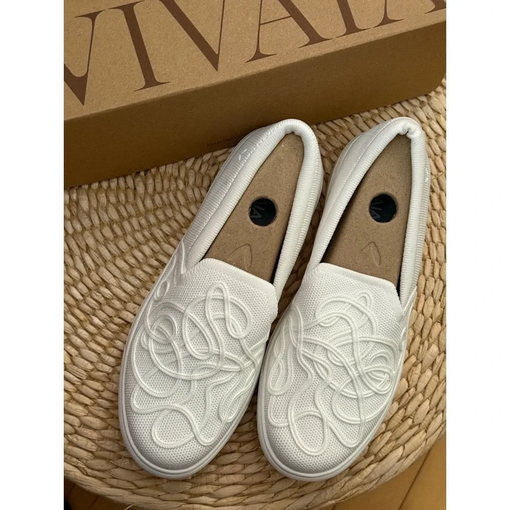 VIVAIA White Slip On Sneakers Embossed Design Casual Comfort EU/41‎ US/9.5